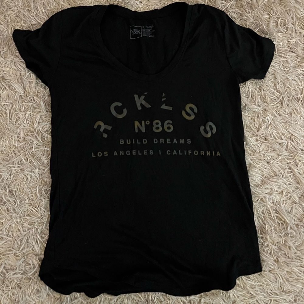 Young & reckless shirt size xs